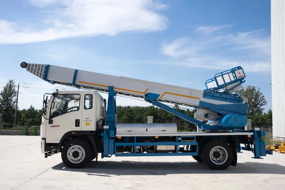 揭西云梯上料车租赁费用